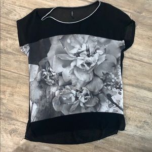 B&W rose top